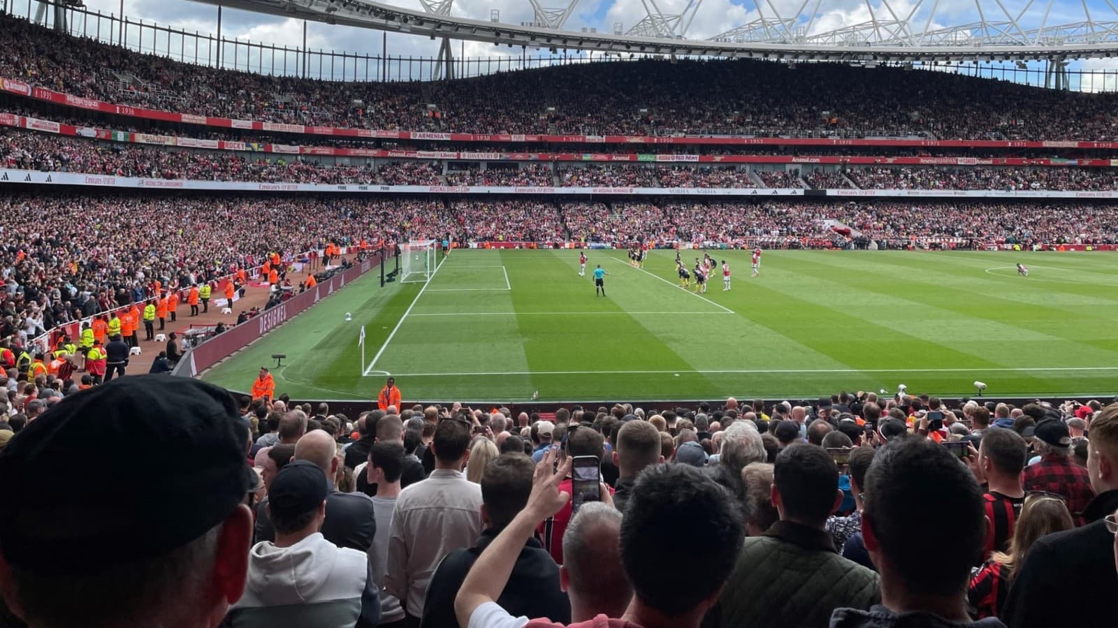 Stemning på Emirates Stadium
