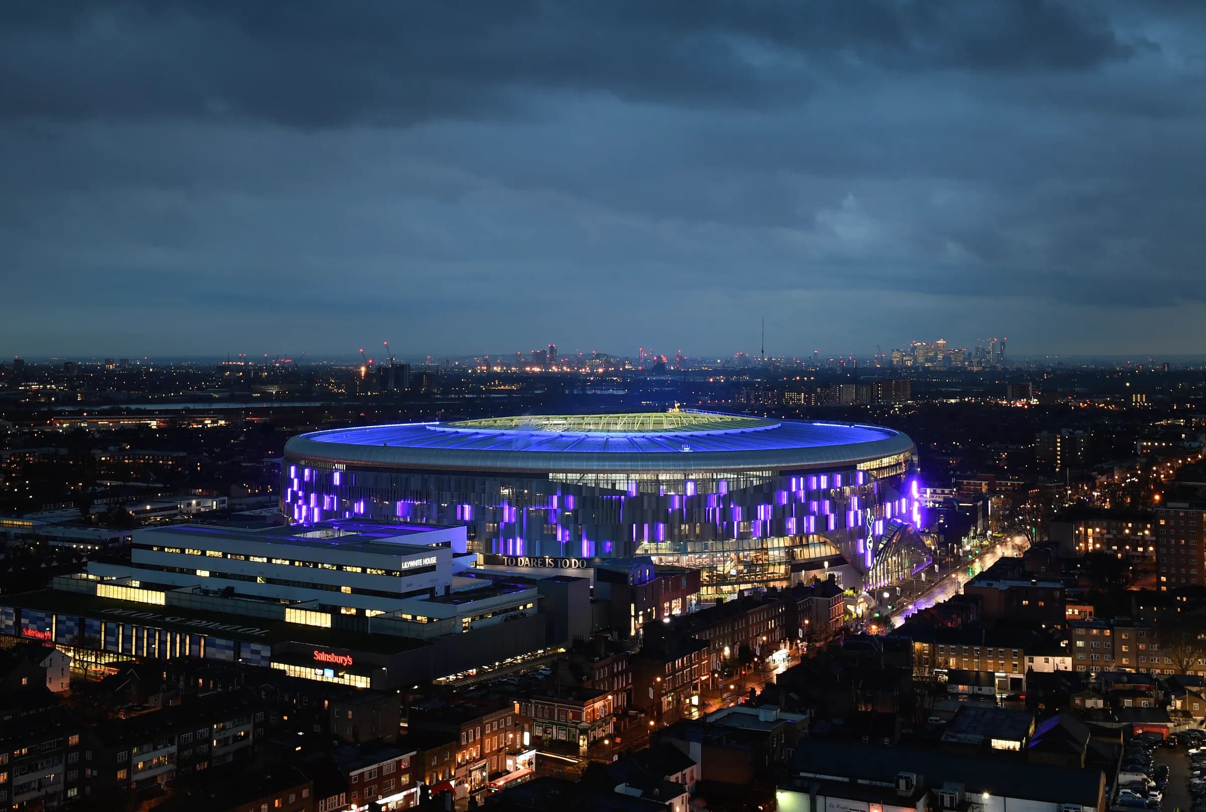 Tottenham Hotspur Stadium oppefra