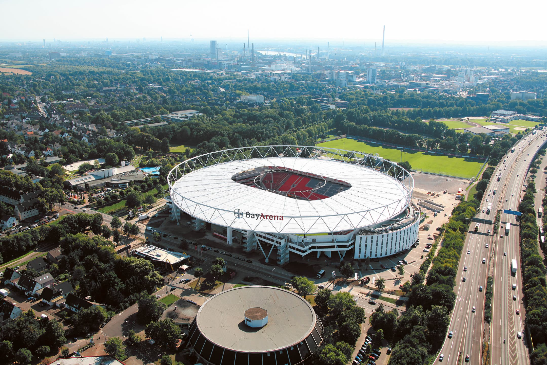 BayArena, Bayer Leverkusens hemmaplan